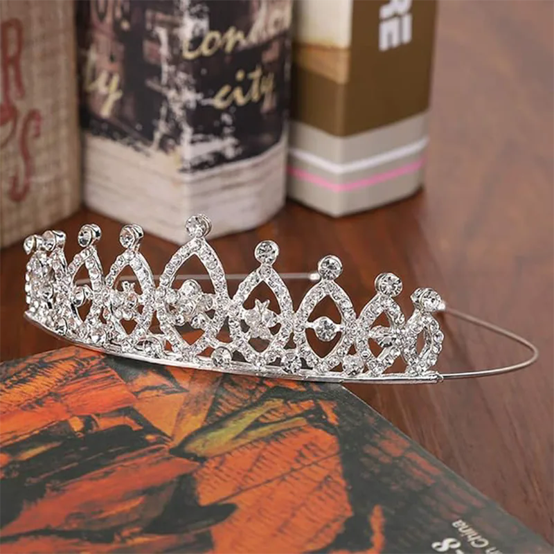 Mi teszi a Crystal Crown fém fejpántokat az elegancia és a kivitelezés időtlen kifejezésévé?